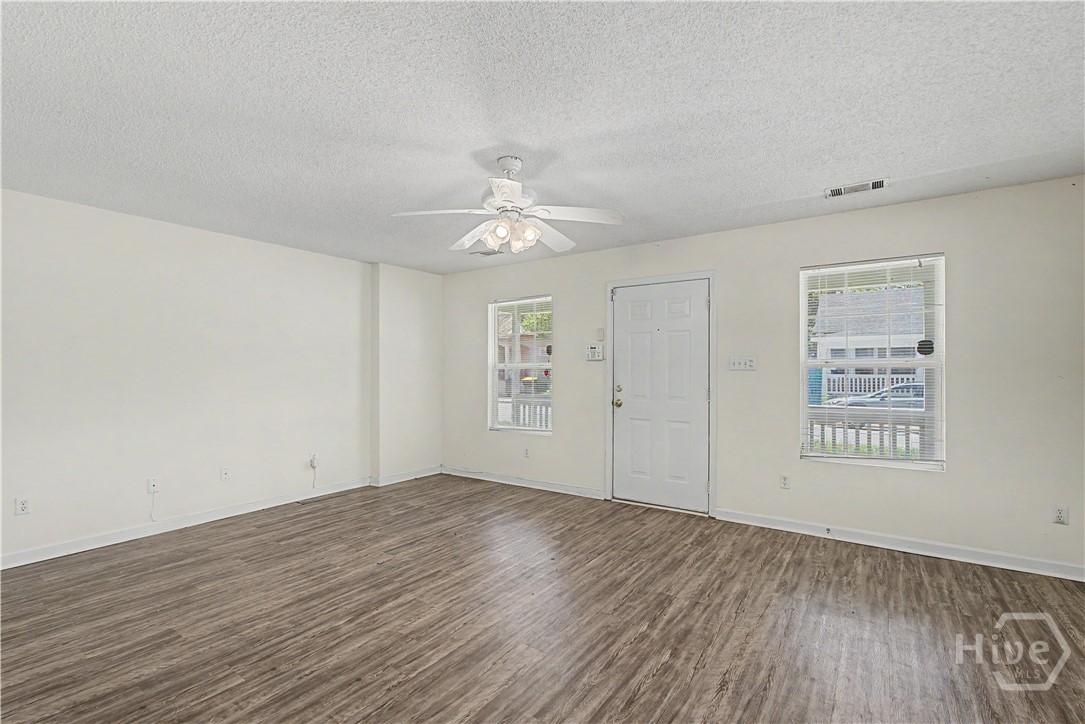 1202 E Waldburg Street Property Photo 9