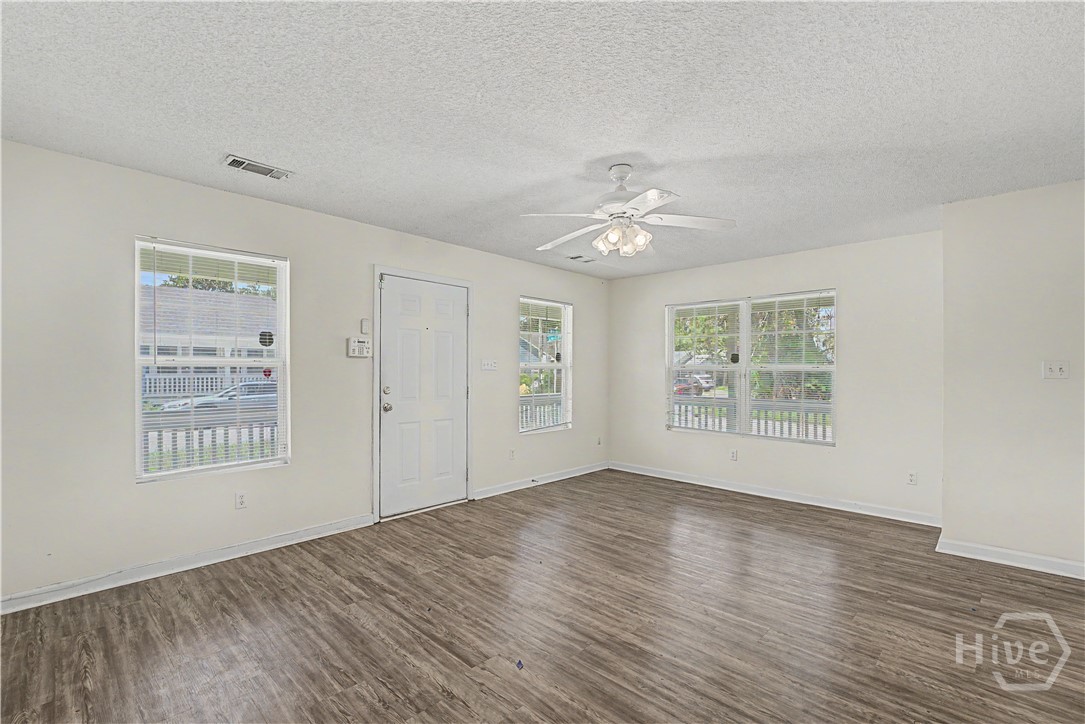 1202 E Waldburg Street Property Photo 10
