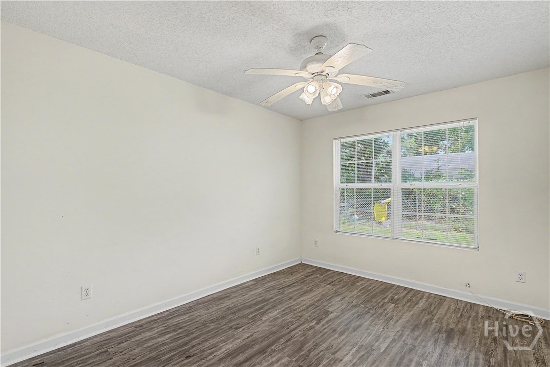 1202 E Waldburg Street Property Photo 16