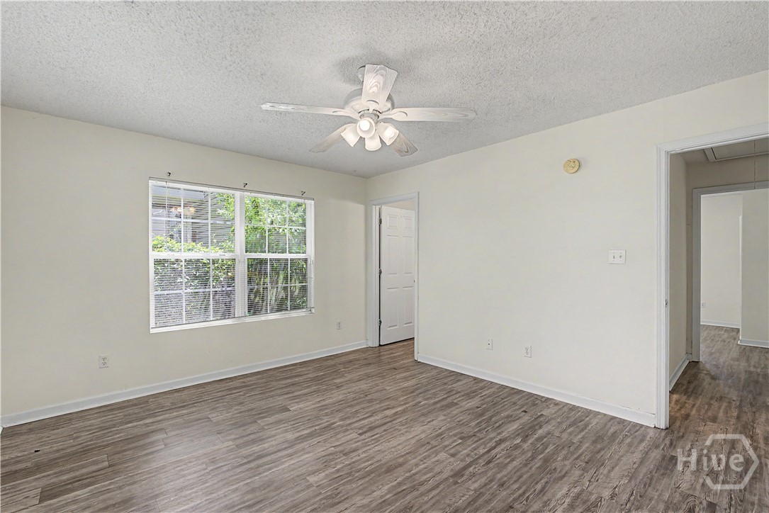 1202 E Waldburg Street Property Photo 20