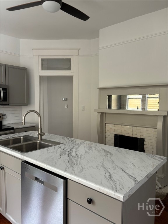 810 Barnard Property Photo 14