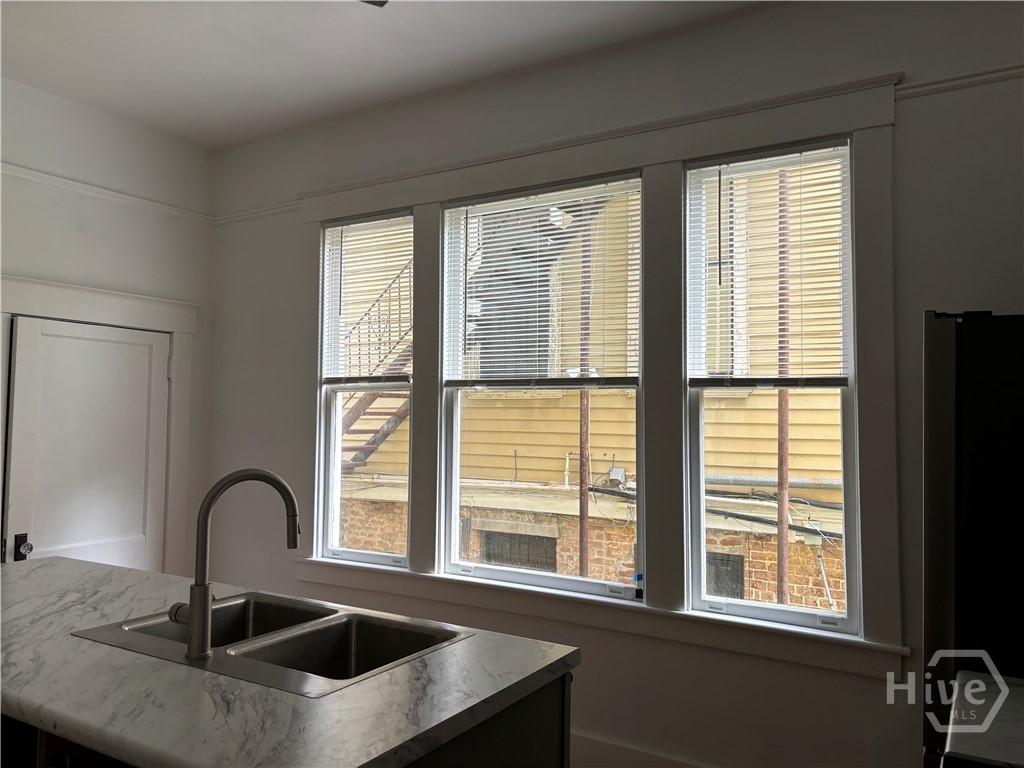 810 Barnard Property Photo 15