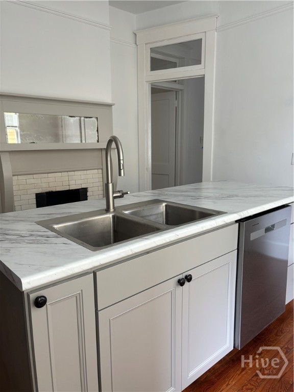 810 Barnard Property Photo 17