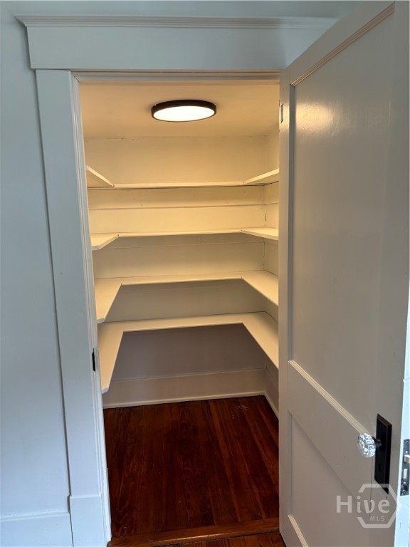 810 Barnard Property Photo 18