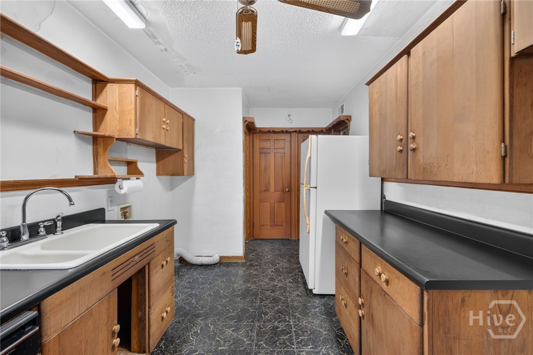 511 E 53rd Street Property Photo 19