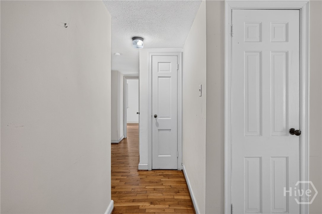 511 E 53rd Street Property Photo 28