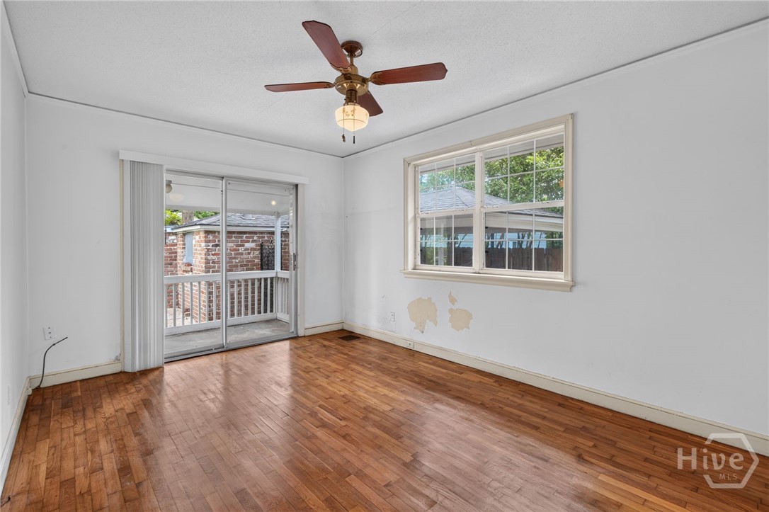 511 E 53rd Street Property Photo 33