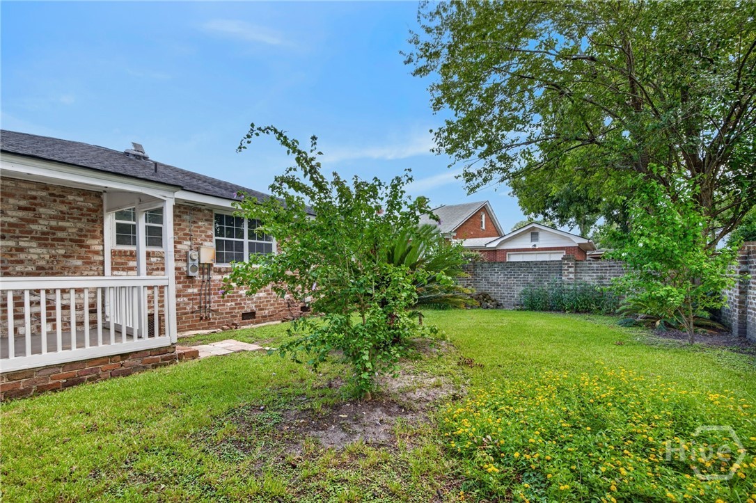 511 E 53rd Street Property Photo 39