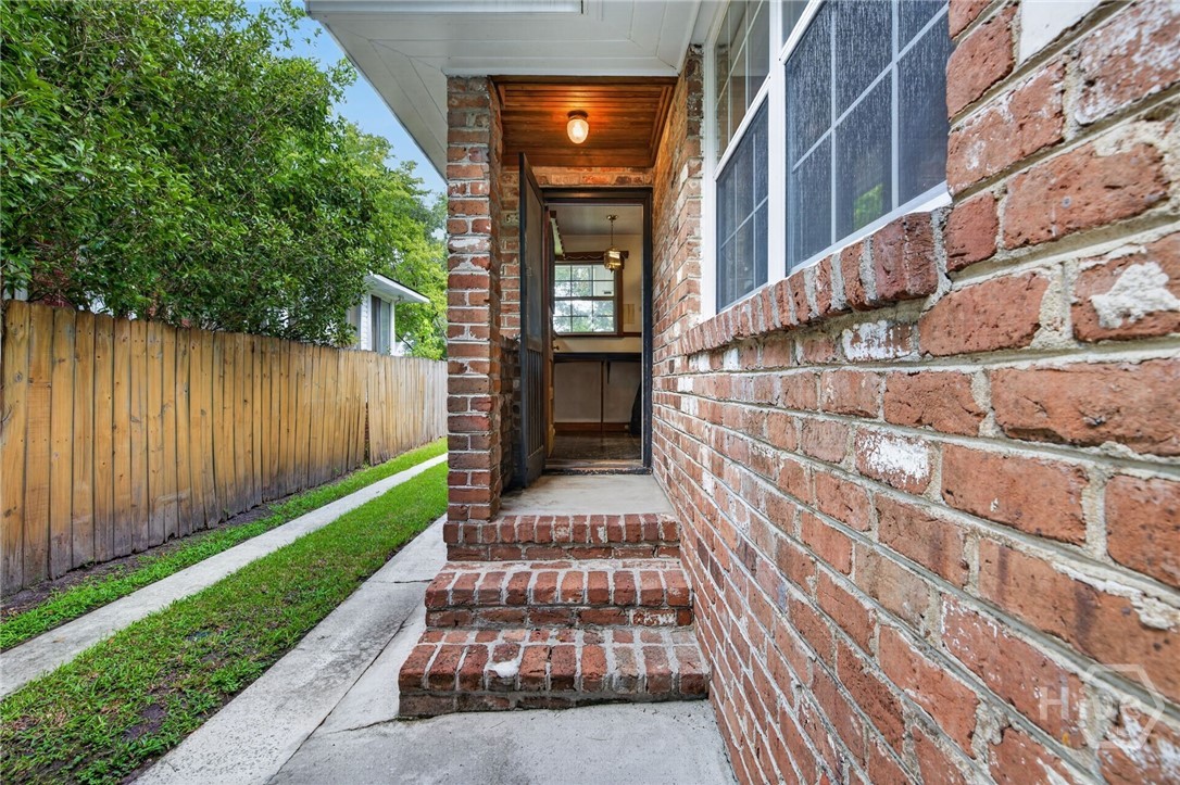 511 E 53rd Street Property Photo 46