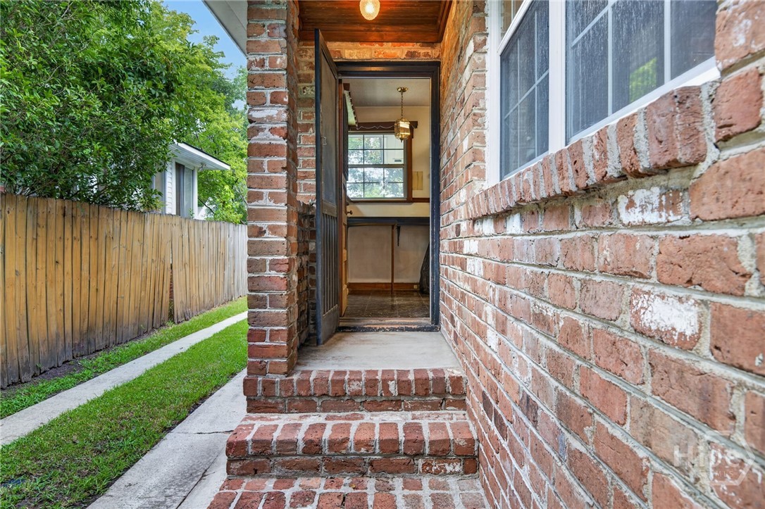 511 E 53rd Street Property Photo 47
