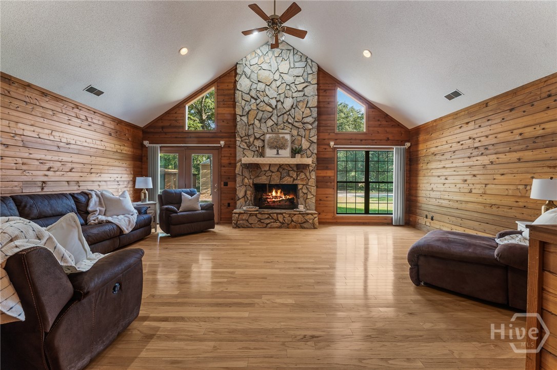 1021 Ig Lanier Road Property Photo 3