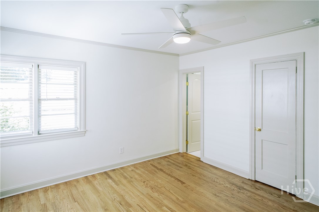 33 E 63rd Street Property Photo 27
