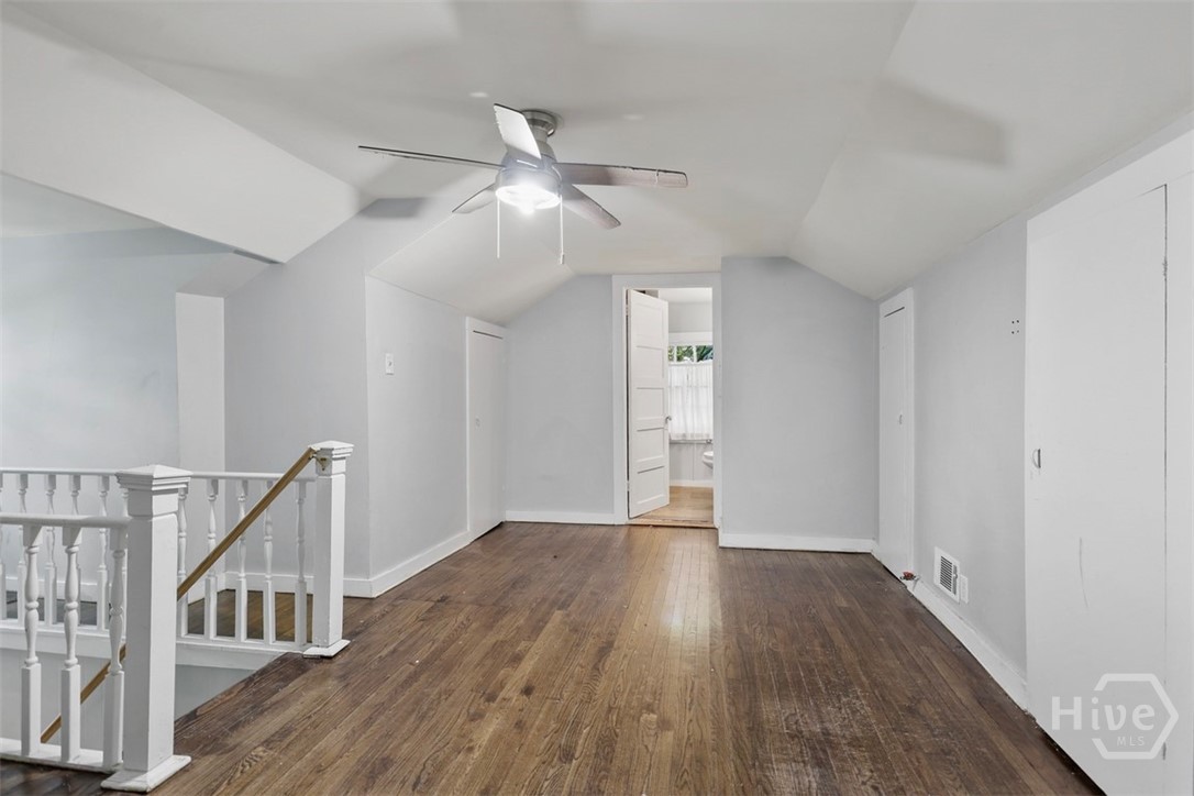 526 Durant Avenue Property Photo 22