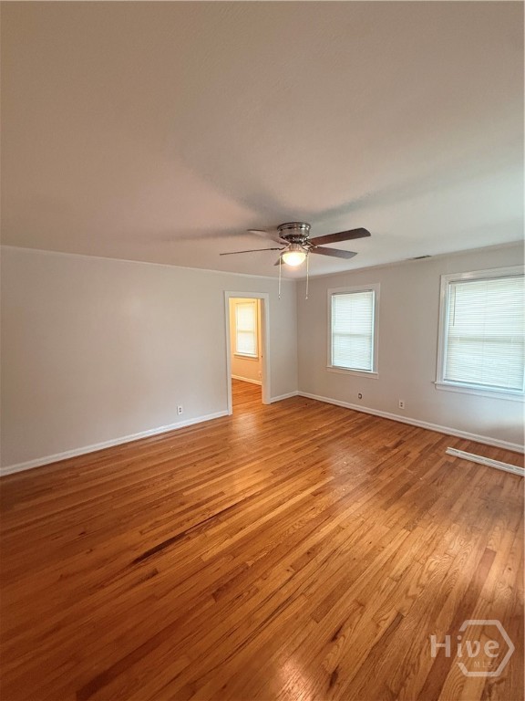 2117 E 58th Street Property Photo 6