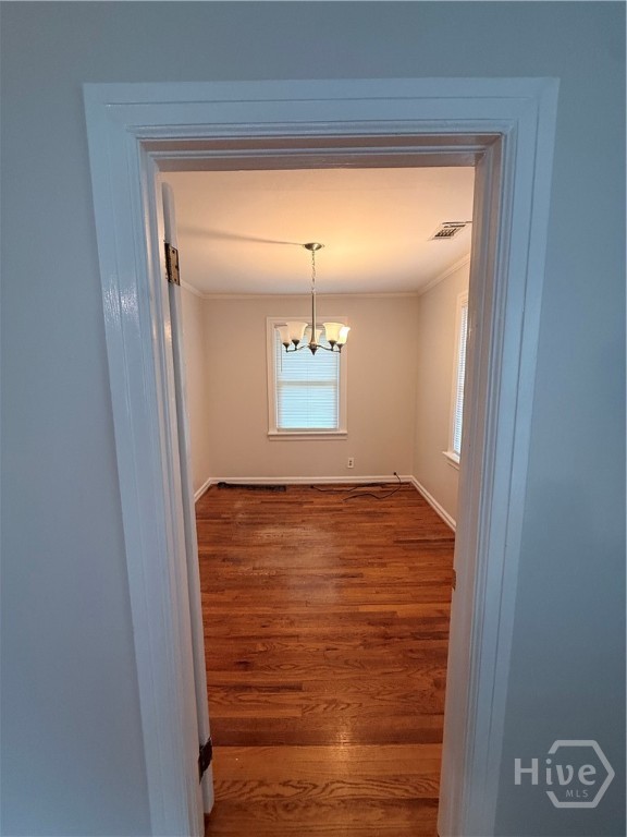 2117 E 58th Street Property Photo 7