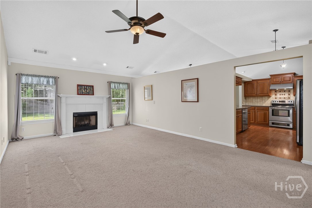 33 Mallorys Way Property Photo 7