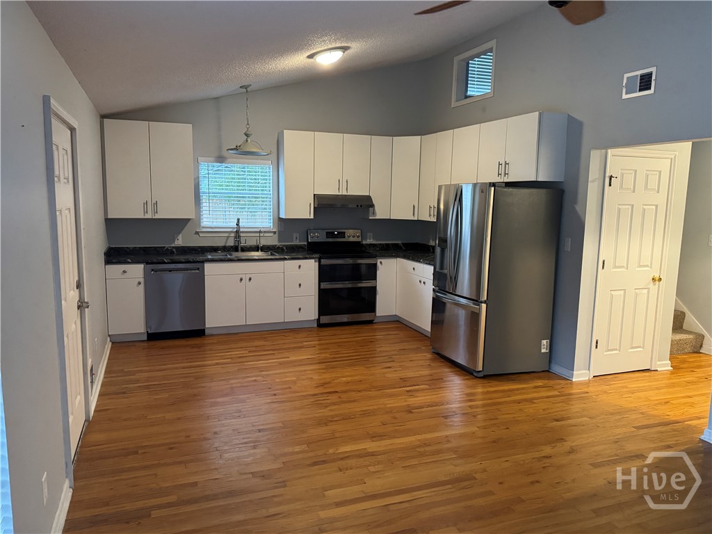 91 Holly Circle Property Photo 5