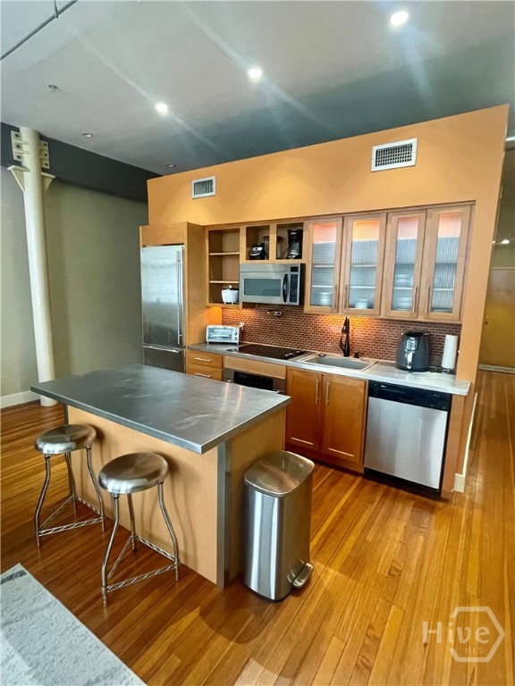 122 W Broughton Street 202 Property Photo 7