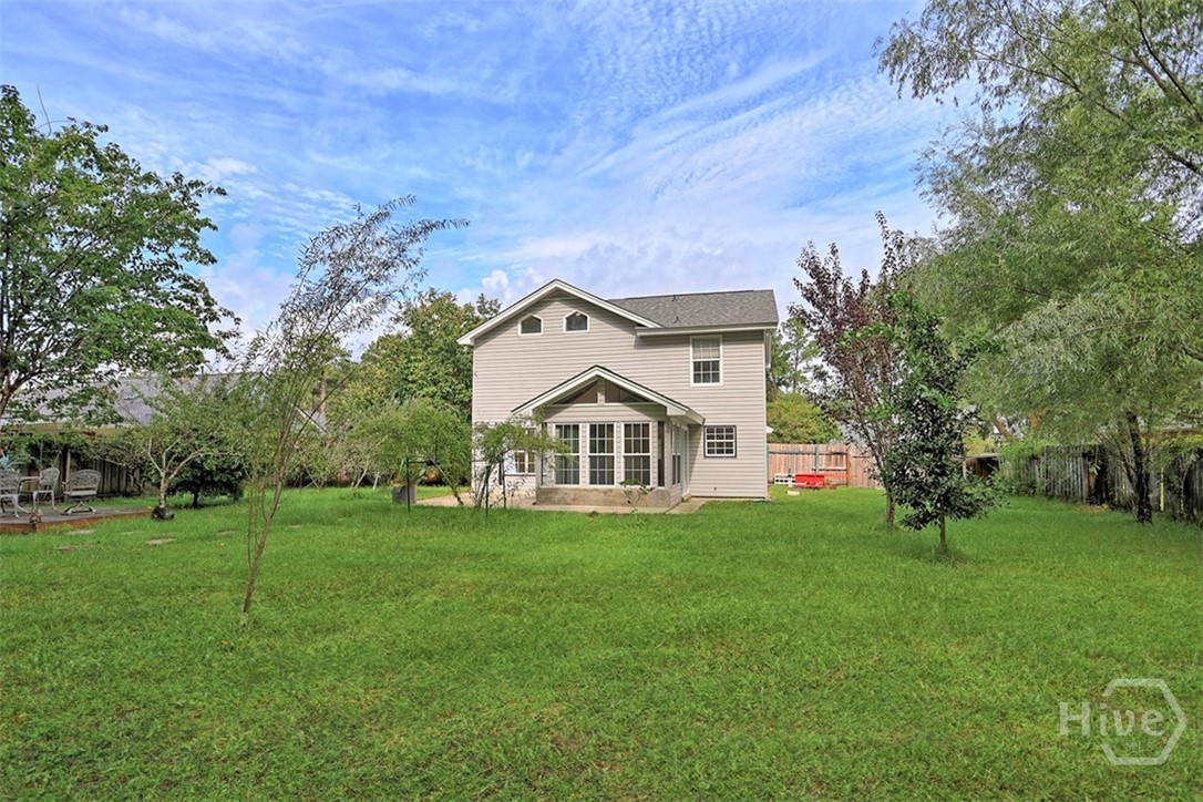 400 Greenwich Drive Property Photo 3
