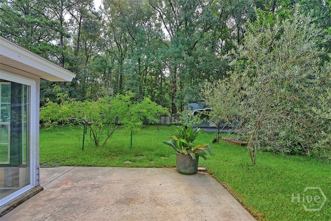400 Greenwich Drive Property Photo 29