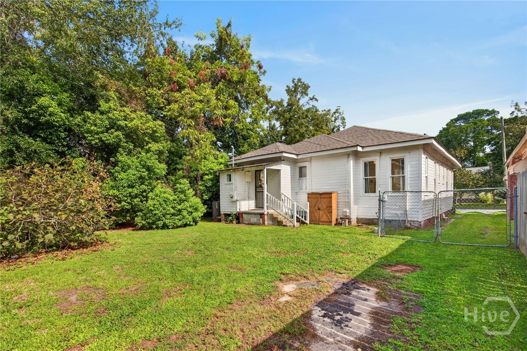 825 E 34th Street Property Photo 11