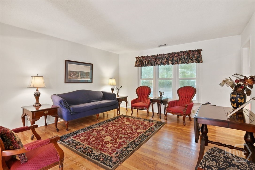 105 Farringdon Circle Property Photo 7