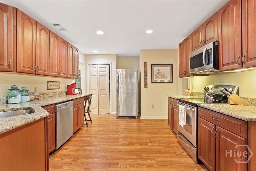 105 Farringdon Circle Property Photo 10