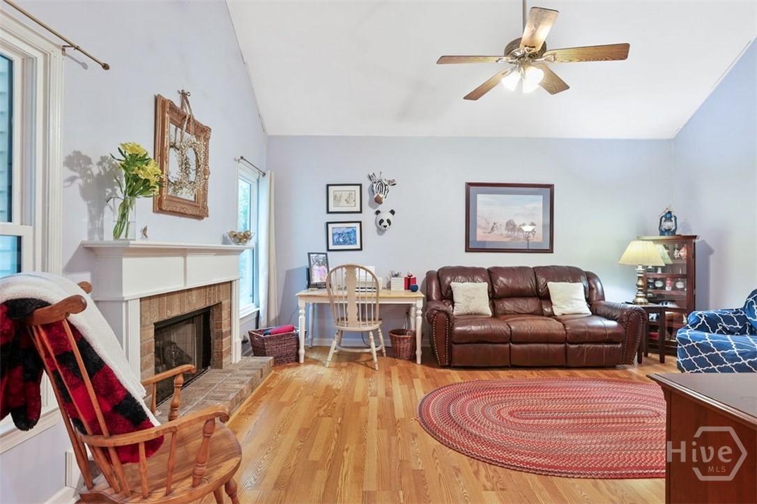 105 Farringdon Circle Property Photo 16