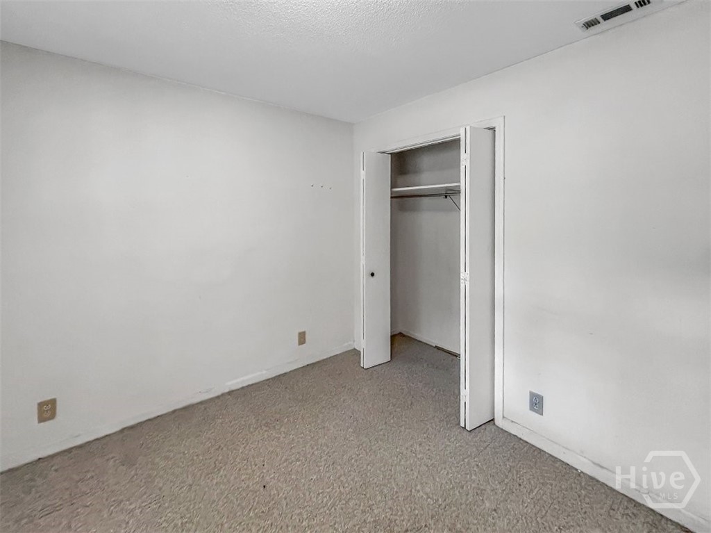 411 Edgewater Circle Property Photo 21