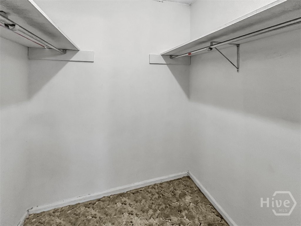 411 Edgewater Circle Property Photo 25
