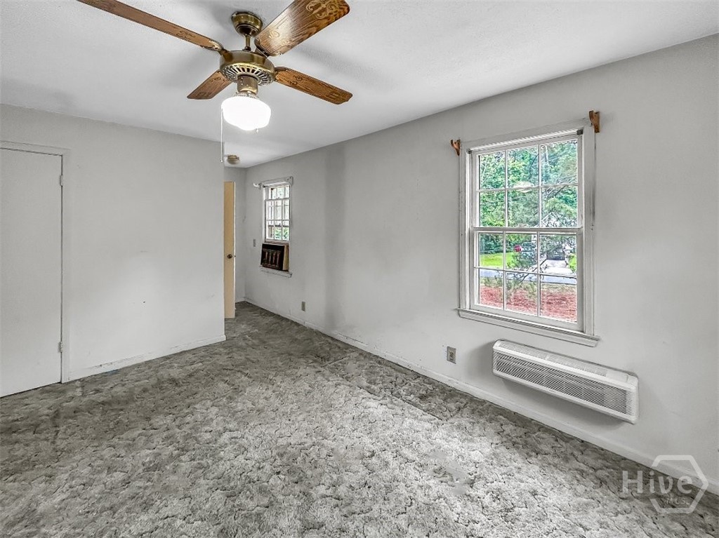 411 Edgewater Circle Property Photo 26