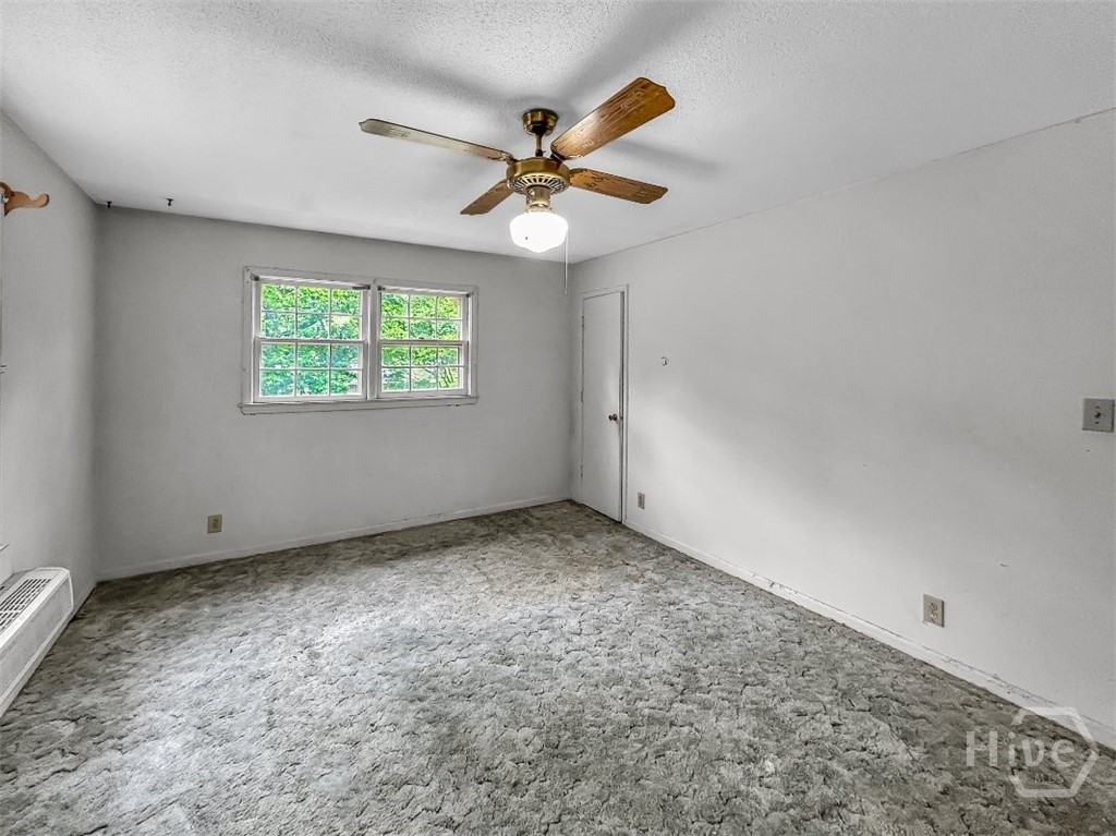 411 Edgewater Circle Property Photo 27