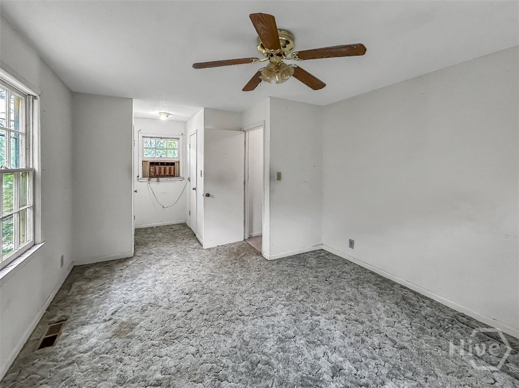 411 Edgewater Circle Property Photo 31