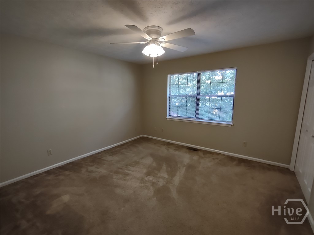 282 Greenwich Drive 12 Property Photo 6