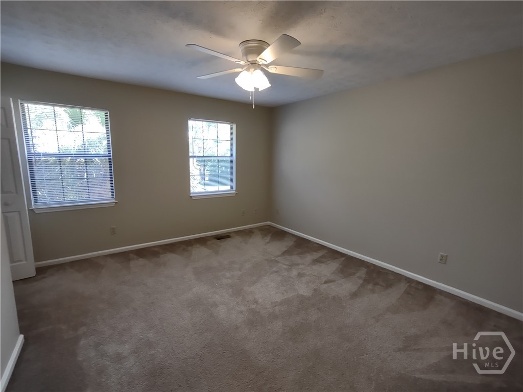 282 Greenwich Drive 12 Property Photo 8
