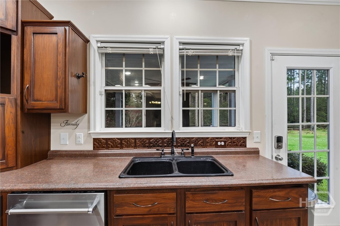 978 Groover Road Ne Property Photo 14