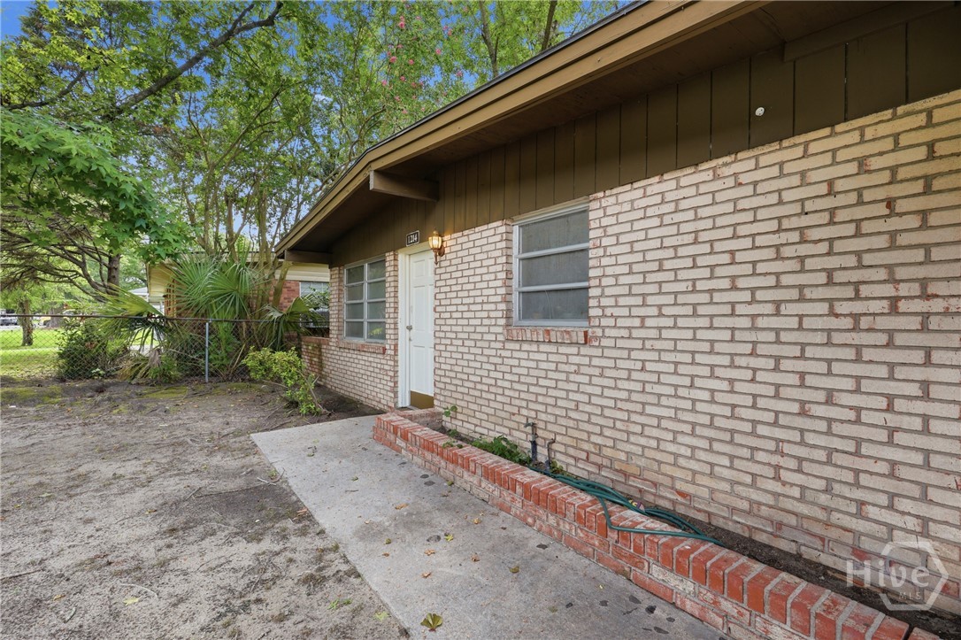 1214 E 60th Street Property Photo 6