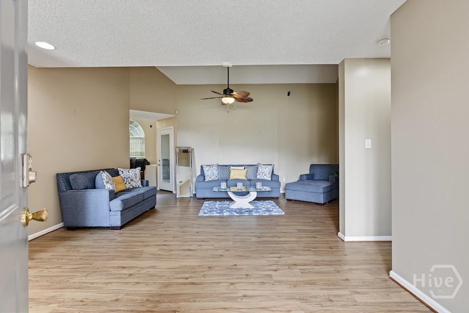 117 Quiet Pine Circle Property Photo 5