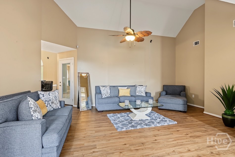 117 Quiet Pine Circle Property Photo 6