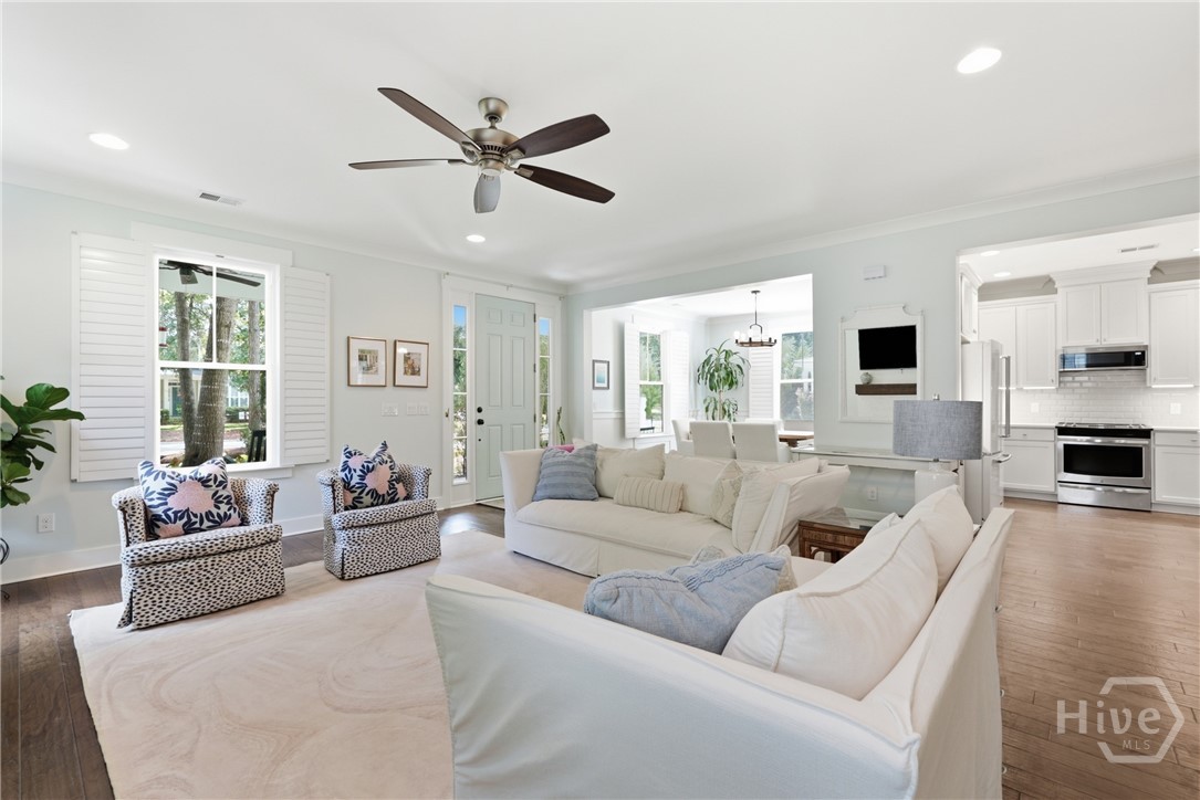 325 Blackjack Oak Drive W Property Photo 4