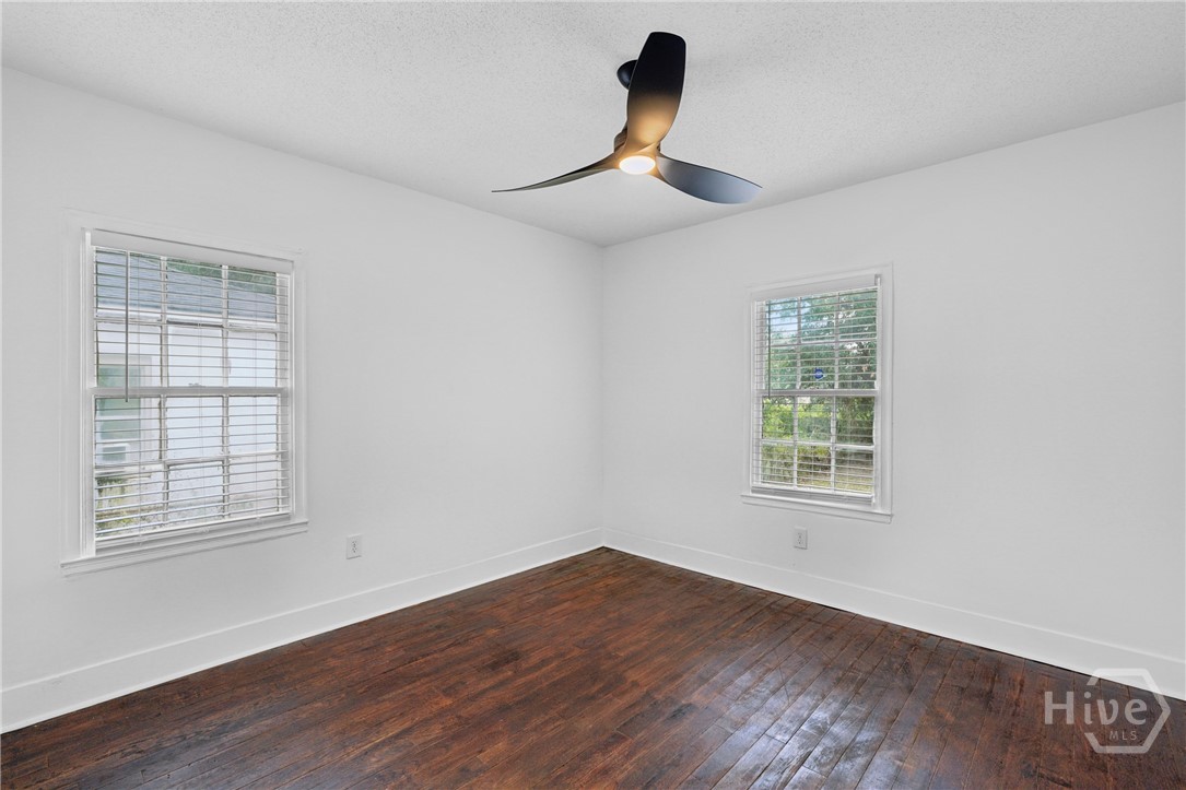 1213-1215 E 55th Street Property Photo 14