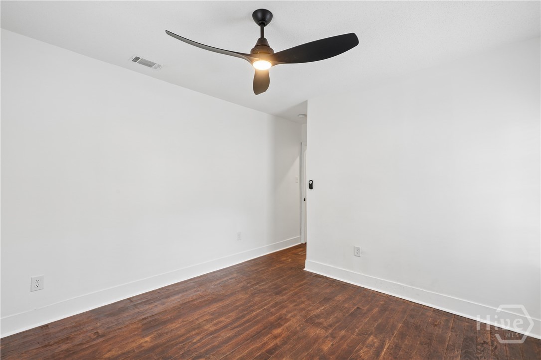 1213-1215 E 55th Street Property Photo 15