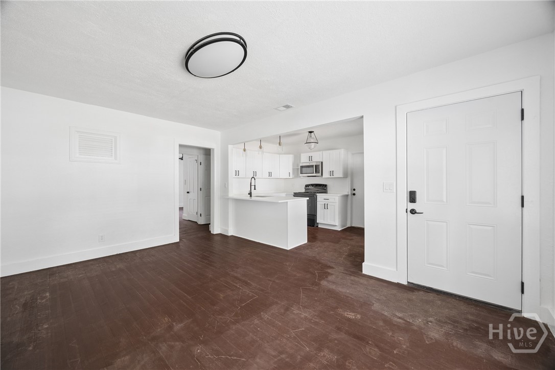 1213-1215 E 55th Street Property Photo 20
