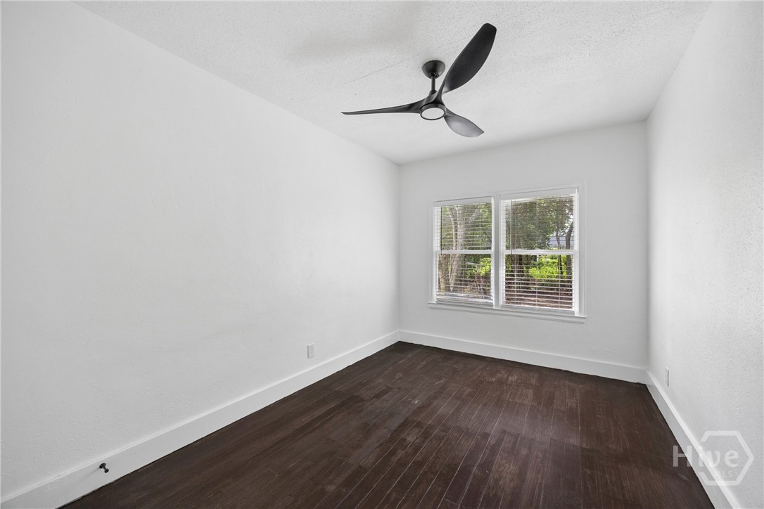 1213-1215 E 55th Street Property Photo 30