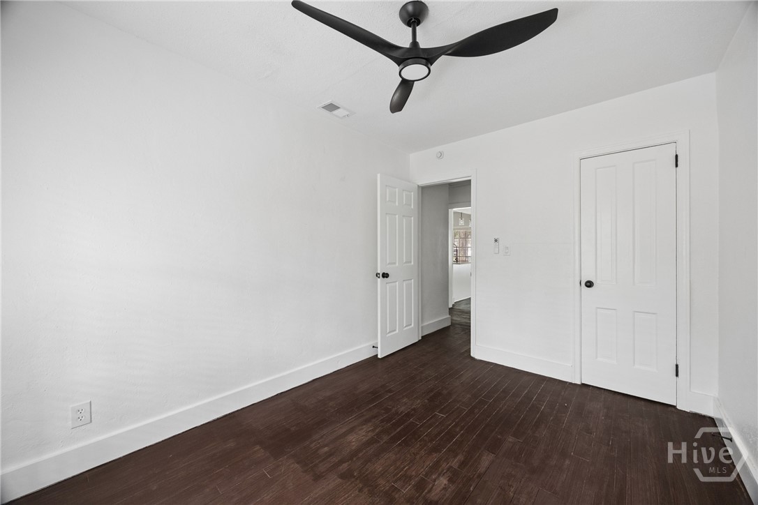 1213-1215 E 55th Street Property Photo 31