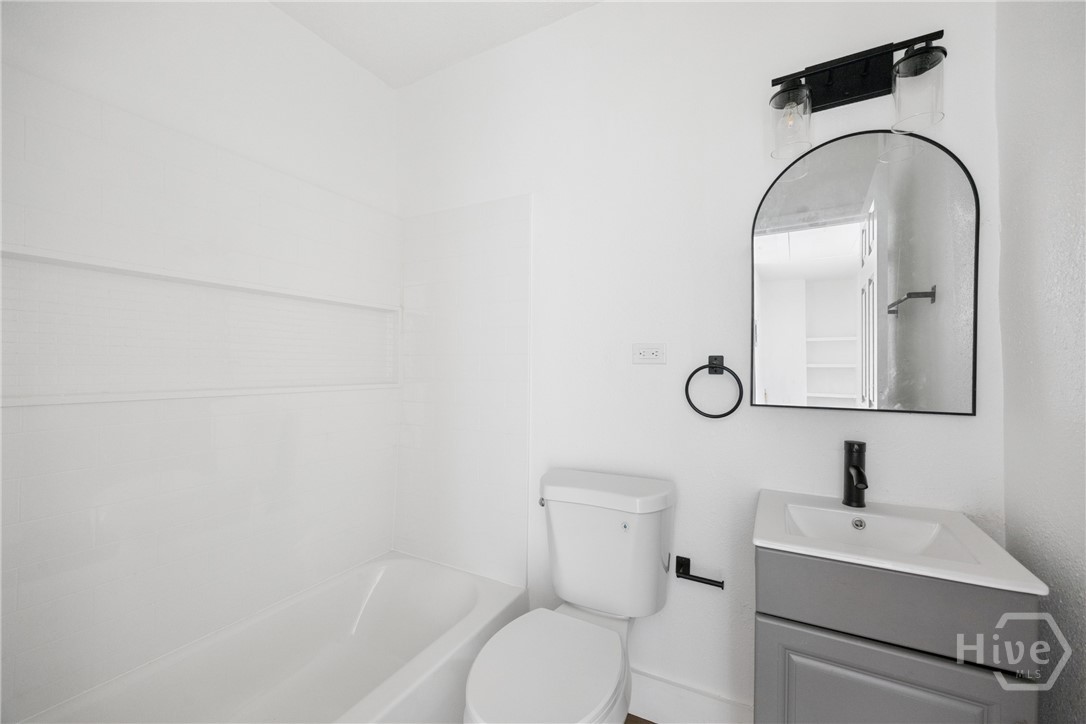 1213-1215 E 55th Street Property Photo 34