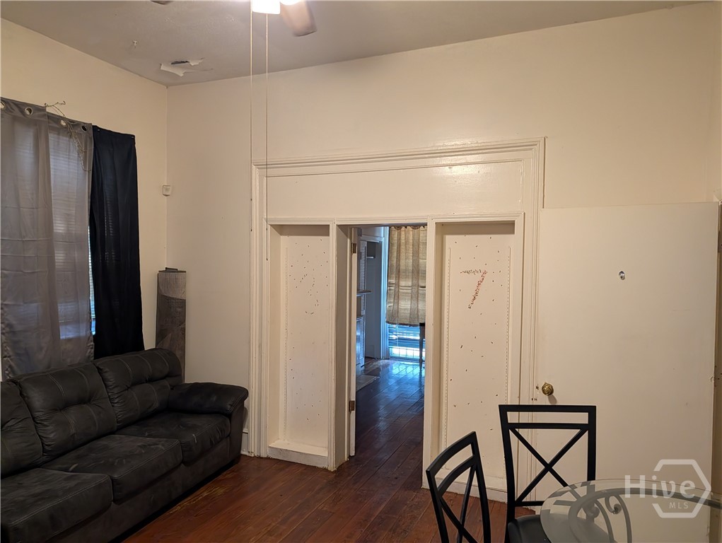 1118 Jefferson Street Property Photo 3