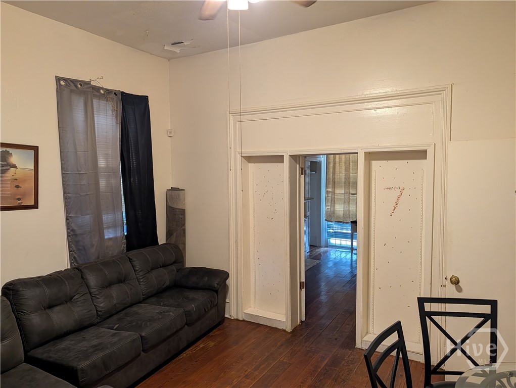 1118 Jefferson Street Property Photo 5