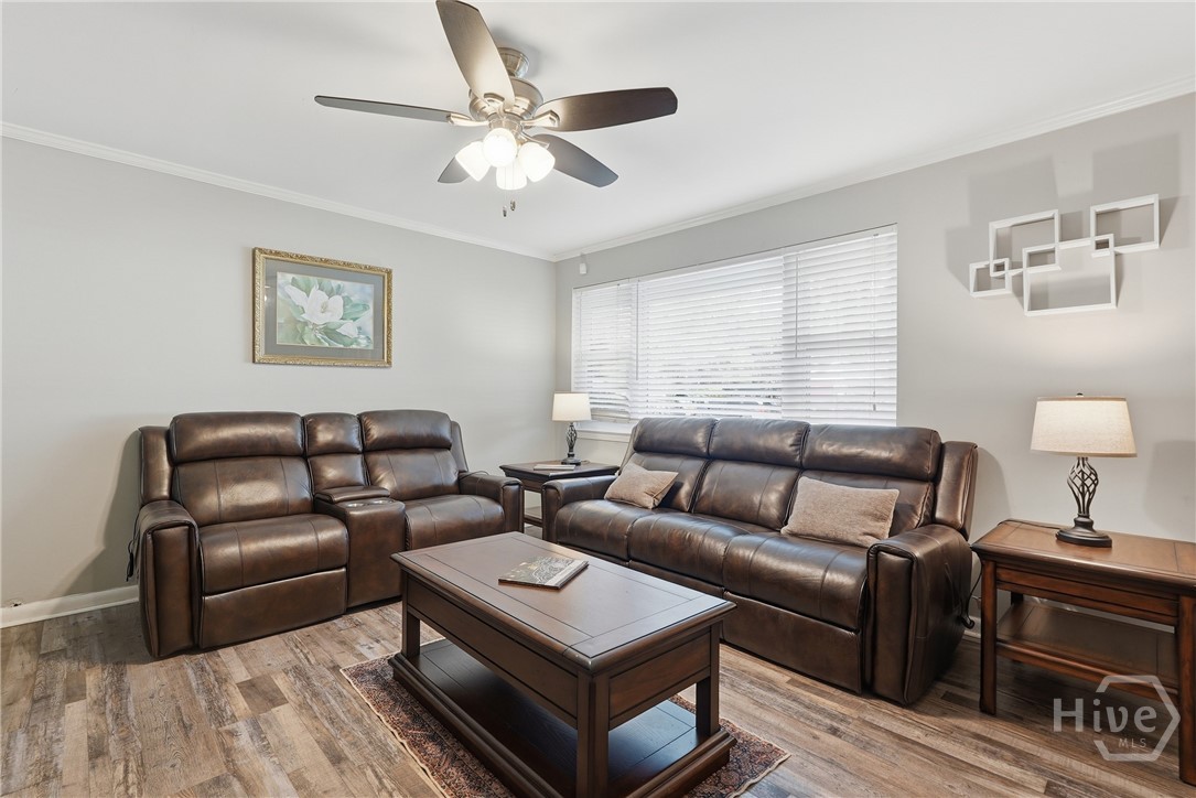 32 Silverstone Circle Property Photo 7