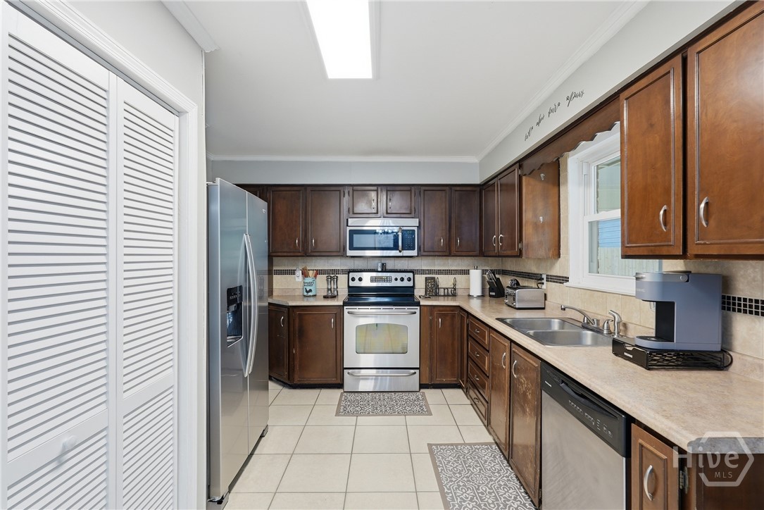 32 Silverstone Circle Property Photo 15
